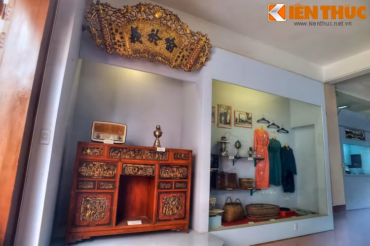 Với sự hấp dẫn của mình, Bảo tàng Lâm Đồng đã được chuyên trang du lịch nổi tiếng Lonely Planet đưa vào danh sách những địa điểm phải ghé thăm khi tới Đà Lạt. Bảo tàng mở cửa tất cả các ngày trong tuần với giá vé 10.000 đồng cho người lớn, miễn phí cho trẻ em.