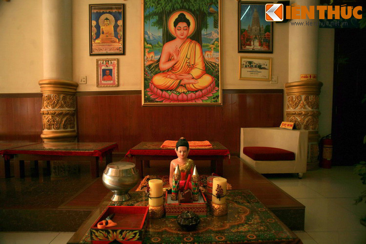 Không chỉ là một cơ sở tôn giáo, chùa Pitu Khôsa Răngsây còn là một di tích lịch sử cách mạng của Cần Thơ. Trong hai cuộc kháng chiến chống Pháp và Mỹ, chùa là nơi tập hợp các sư sãi yêu nước đấu tranh chính trị với chính quyền Sài Gòn để đòi tự do tôn giáo, chống phân biệt đối xử...