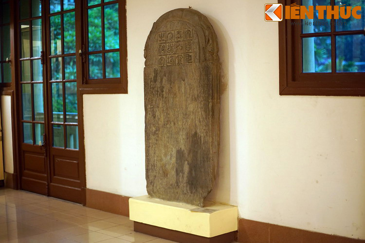 Là hiện vật của Bảo tàng Lịch sử Quốc gia Việt Nam, tấm bia “Đại Tùy Cửu Chân quận Bảo An đạo tràng chi bi văn” được dựng năm 618, là một trong những tấm bia đá cổ nhất từng được phát hiện tại nước ta.