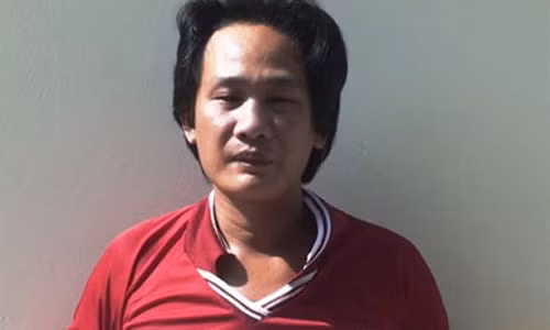 Phan no ong bo hiep dam hai dua con nho