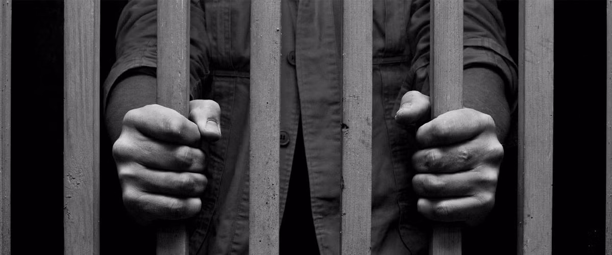 Hầu hết tù nhân bị giam giữ ở nhà tù Gitarama, Rwanda liên quan đến tội diệt chủng.