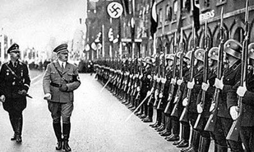 Một nhóm thanh thiếu niên Đức gọi là "những tên cướp biển Edelweiss" đã nổi dậy chống chế độ độc tài phát xít của Hitler. Họ phản kháng bằng việc để tóc dài, hát những bài bị phát xít Đức cấm.