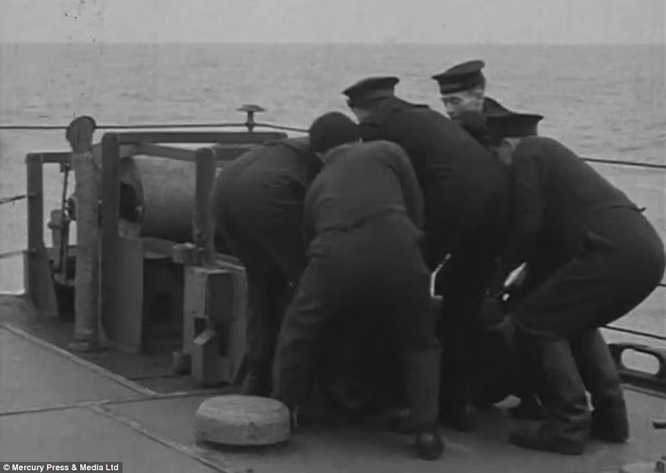 Các thủy thủ trên tàu HMS Whitehall đã thực hiện nhiều chiến dịch giải cứu trên khắp châu Âu. 