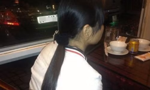 Be gai 15 tuoi bi hiep dam vi choi voi ban facebook