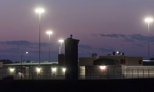 Mo xe nha tu hanh hinh ke danh bom Boston