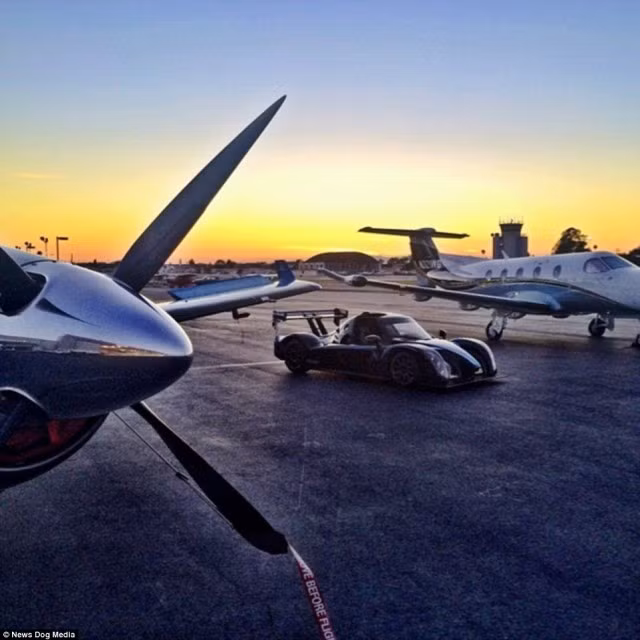 Nhiều người đã không tiếc lời khen ngợi, ngưỡng mộ thậm chí là ganh tỵ với Tony trên Instagram. Hiện nay anh đang có khoảng 750.000 lượt người theo dõi.