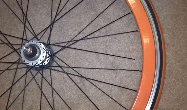 Mặc dù người Inca xây dựng hơn 30.000 km đường xá nhưng không phát minh ra bánh xe hay xe cộ.