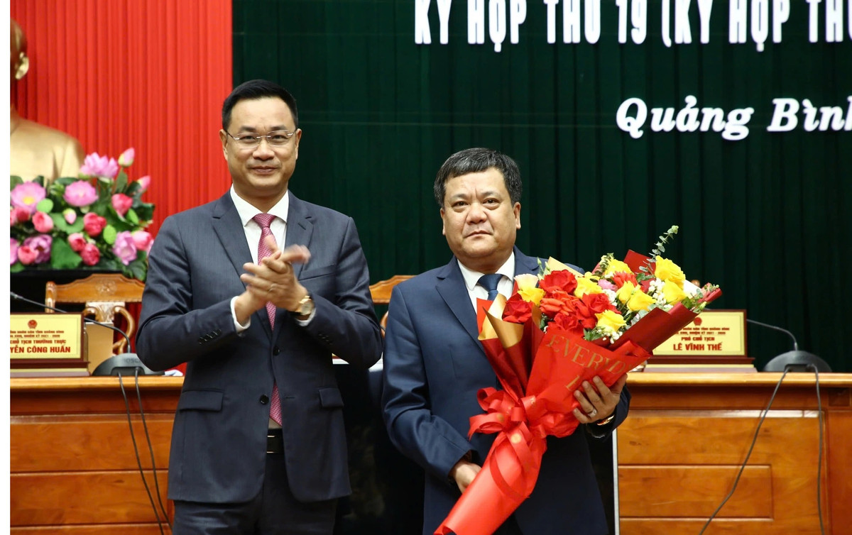 Ong Tran Phong lam Chu tich UBND tinh Quang Binh