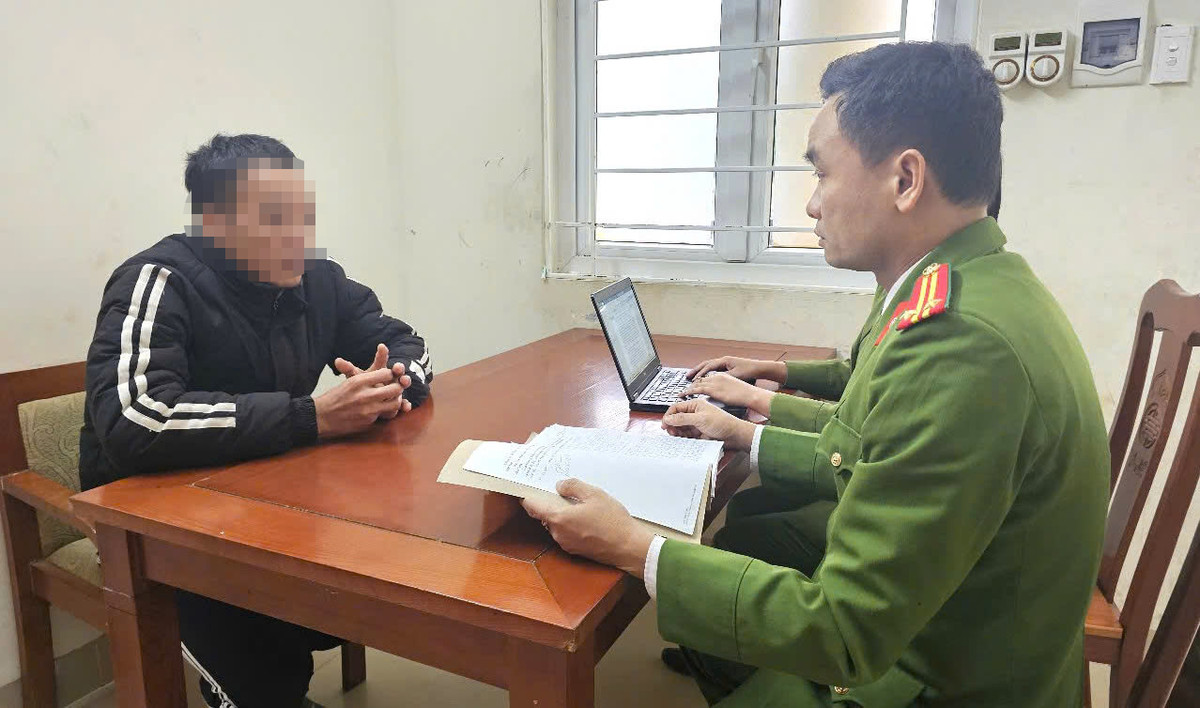 Quảng Trị: Khởi tố 2 đối tượng rút trộm tiền trong thẻ ATM Quang Tri: Khoi to 2 doi tuong rut trom tien trong the ATM