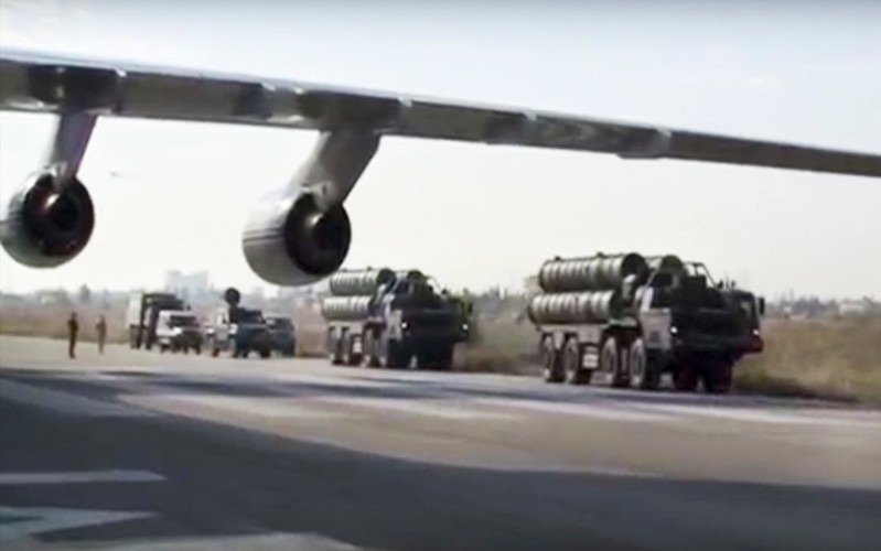 Có thể S-400 sẽ chỉ được Thổ Nhĩ Kỳ dùng để gây áp lực lên máy bay Syria, nhưng trong tình huống giao chiến rất khó để nhận biết được chiến đấu cơ đang bị ngắm bắn là của bên nào.