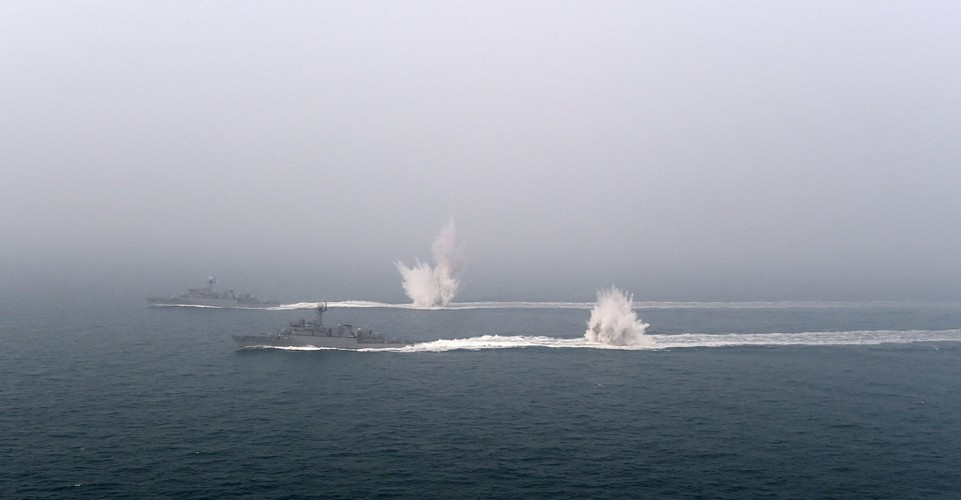 Được biết chiến hạm mà hải quân Hàn Quốc trao tặng là tàu hộ vệ lớp Pohang mang tên ROKS Iksan (số hiệu PCC-768) thuộc thế hệ thứ tư (Flight IV).