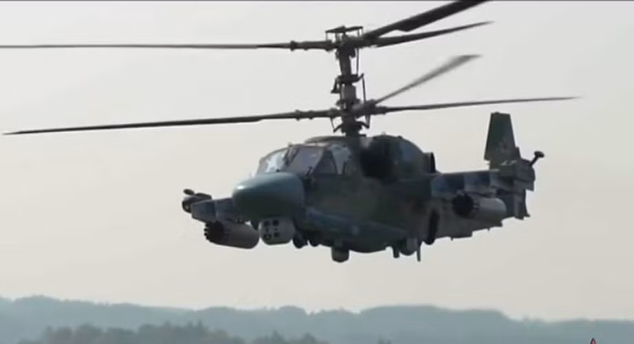 Cải tiến đầu tiên của Ka-52M là tổ hợp ngắm bắn quang điện tử thế hệ mới OES-52 do NPK SPP có trụ sở tại Moskva phát triển sẽ thay thế loại GOES-451 từ UOMZ của Yekaterinburg đang lắp trên Ka-52 Alligator.