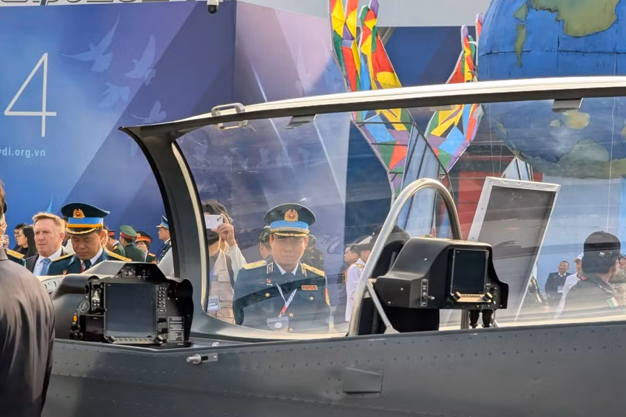 TP-150 là loại máy bay huấn luyện sơ cấp và tuần tra, dùng cho huấn luyện phi công quân sự và có thể áp dụng trong hàng không dân dụng. Máy bay được thiết kế bởi các kỹ sư Italy.