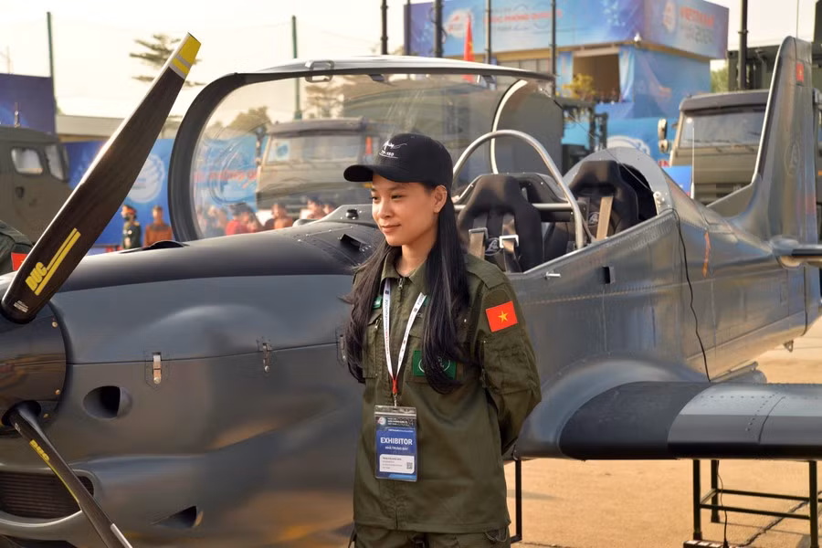 Các cấu trúc thân, cánh, càng và các phụ kiện được sản xuất và lắp ráp hoàn toàn tại nhà máy của Flying Legend Vietnam.