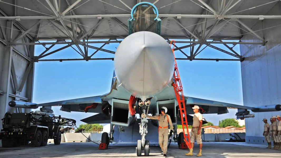 Theo giới quan sát, Nga hiện đang đẩy nhanh tốc độ rút quân khỏi Syria, có thể việc triệt thoái hoàn toàn của họ sẽ hoàn tất ngay trong tháng này, hoặc chỉ kéo dài sang tuần đầu tiên của năm 2025.