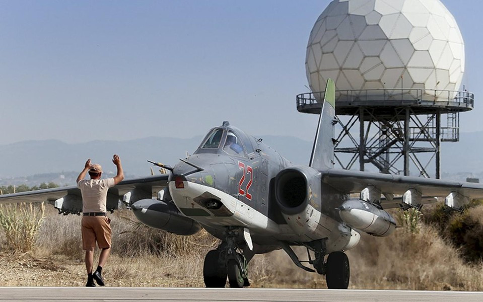 Nhưng phương Tây đang gây áp lực lên Nguyên soái Haftar, khi Washington đã thông qua Giám đốc CIA William Burns để gửi nhiều cảnh báo về việc không nên chấp nhận việc Nga gia tăng ảnh hưởng.