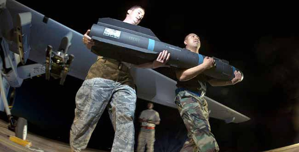 Khả năng tương thích rộng rãi này đạt được thông qua thiết kế hệ thống dẫn đường dạng mô-đun và giao diện chuẩn hóa.