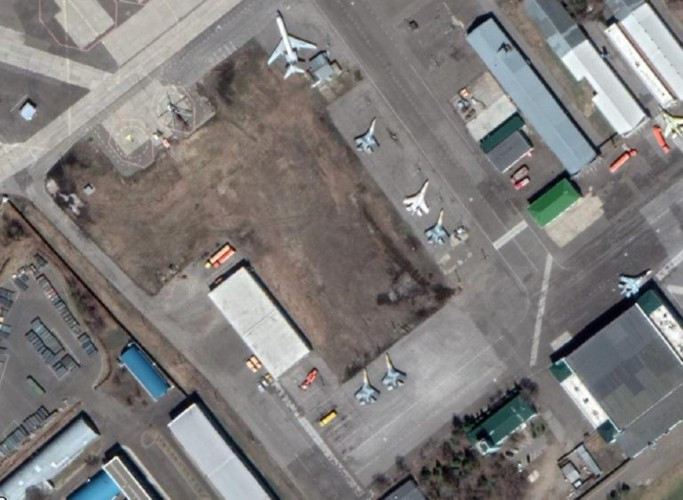 Những lần này có lẽ dự định của Mỹ khó thành hiện thực, khi nhà quan sát KAD-GHani đã đăng tải trên tài khoản Twitter của mình một bức ảnh đáng chú ý, trong đó cho thấy ít nhất 4 tiêm kích Su-35 được sản xuất theo hợp đồng với Ai Cập.