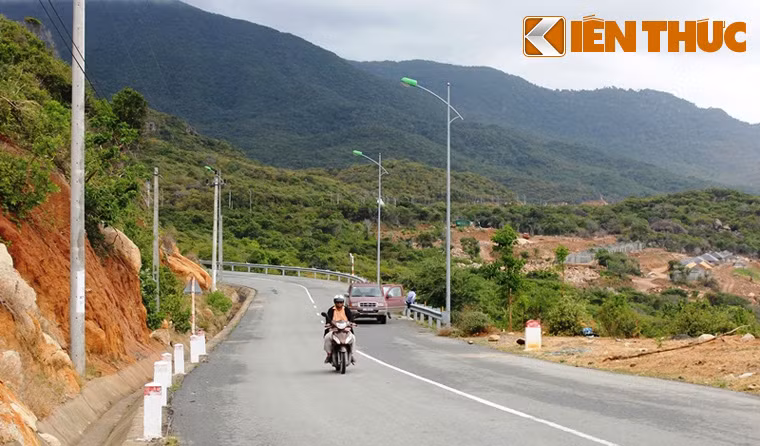 Cung đường níu chân biết bao du khách khi có dịp đi qua.