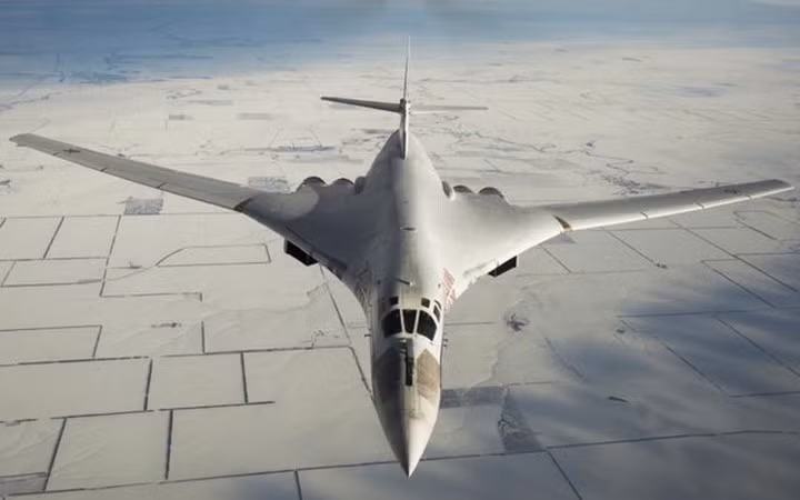 Hiện quân đội Nga vẫn duy trì 16 chiếc Tu-160 và Thiên nga trắng vẫn đóng vai trò "xương sống" trong các phi đội máy bay ném bom của Không quân Nga. Nguồn ảnh: Sputnik.