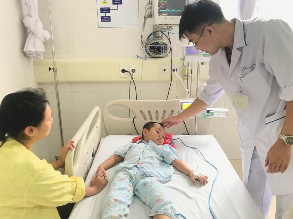 Be 4 tuoi suyt tu vong vi dung la loc mai chua tao bon