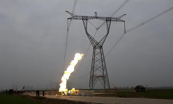 Người dân được khuyến cáo không câu cá gần khu vực có đường dây điện, luôn quan sát kỹ xung quanh và ưu tiên sử dụng cần câu cách điện.