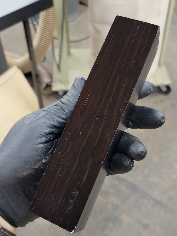 Gỗ đen châu Phi không chỉ là một loại gỗ quý hiếm với nhiều ứng dụng trong đời sống mà còn là một phần quan trọng của di sản thiên nhiên cần được bảo vệ. Việc nâng cao nhận thức về giá trị và tình trạng bảo tồn của gỗ đen châu Phi là cách bảo vệ và duy trì nguồn tài nguyên quý báu này cho các thế hệ tương lai. (Ảnh: Greenberg Woods)