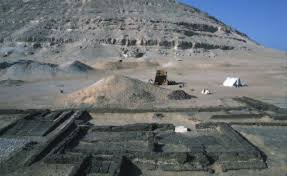 Núi Anubis vốn là địa điểm linh thiêng, từng gắn liền với khu tang lễ của Pharaoh Senwosret III thuộc Vương triều thứ 12.(Ảnh: Penn Museum)