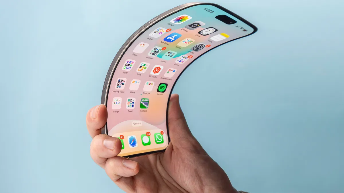 iPhone Fold được kỳ vọng sẽ là cú hích lớn nhờ thiết kế đột phá, công nghệ ẩn tinh vi và màn hình không nếp gấp. (Ảnh: CNET)