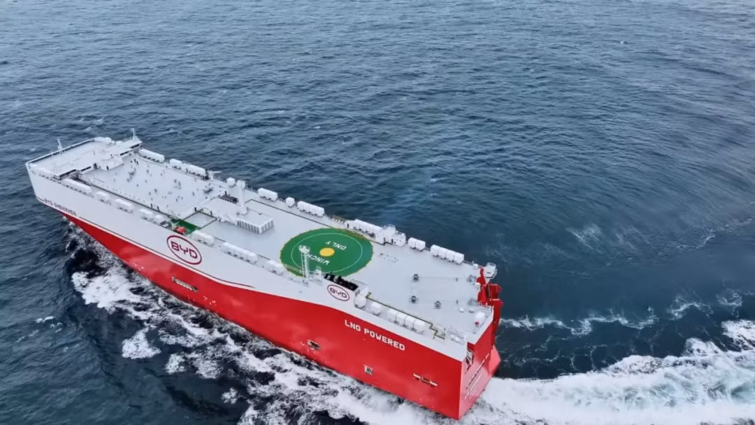 Tàu Shenzhen kỳ vọng sẽ tăng cường khả năng phân phối xe năng lượng mới và hỗ trợ đà tăng trưởng xuất khẩu của Trung Quốc. (Ảnh: xindemarinenews)