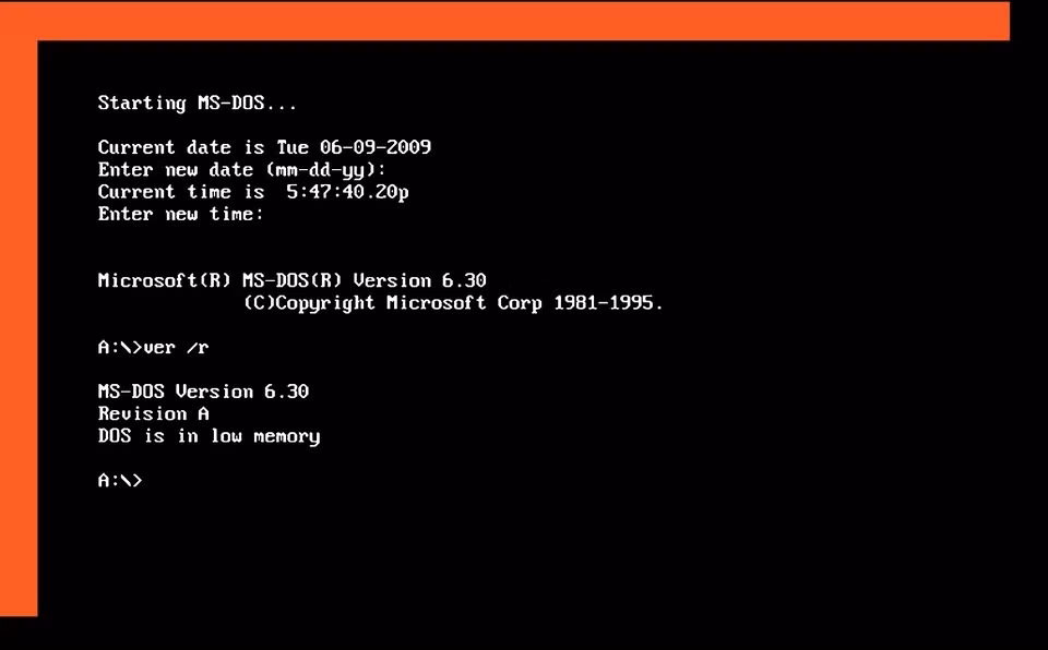 5. MS-DOS: Ra mắt năm 1985, giúp cách mạng hóa máy tính cá nhân khi giới thiệu khái niệm sử dụng chuột thay cho lệnh phức tạp, tạo nền tảng cho thành công của Microsoft. (Ảnh: The Verge)