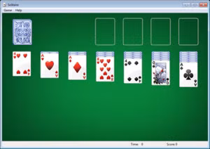 1. Solitaire: Ra mắt trên Windows 3.0 (1990), game bài này ban đầu để hướng dẫn người dùng cách kéo thả chuột. Theo Microsoft, đến nay vẫn có hơn 35 triệu người chơi mỗi tháng. (Ảnh: wikipedia)