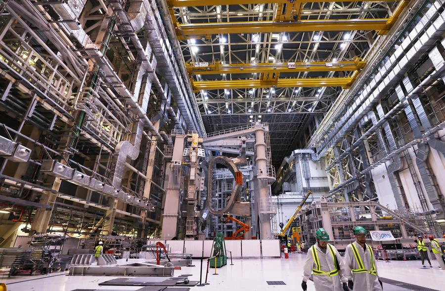 Mục tiêu của ITER: Vận hành ở công suất 500 MW (gấp 10 lần năng lượng đầu vào) trong ít nhất 400 giây, hướng tới nguồn năng lượng bền vững tương lai. (Ảnh: Xinhua)