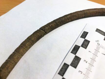 Phân tích cho thấy món đồ làm bằng đồng từ cuối thời đại đồ đồng, có niên đại hơn 2.500 năm tuổi. (Ảnh: thehistoryblog)