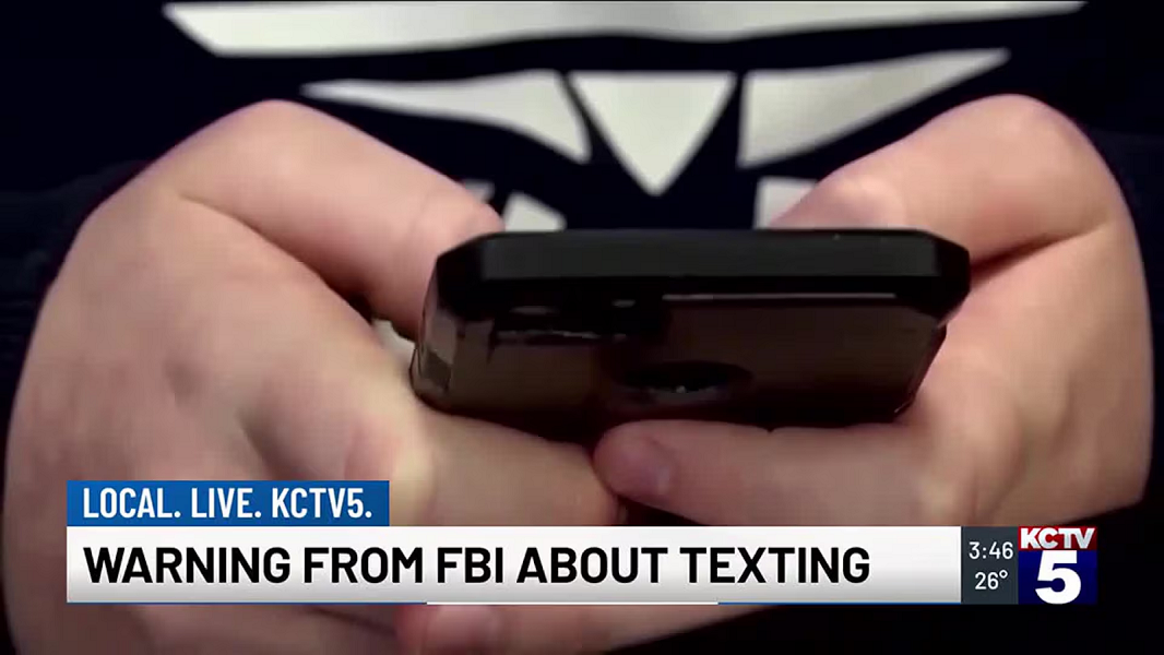 Khi nhấp vào liên kết đó, người dùng sẽ bị đưa đến một trang web giả mạo có giao diện giống thật để đánh cắp thông tin. (Ảnh: KCTV5)