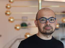 Demis Hassabis, đồng sáng lập Google DeepMind và người từng đoạt giải Nobel Hóa học năm 2024, tin rằng trí tuệ nhân tạo (AI) sẽ giúp xóa sổ bệnh tật trong vòng 10 năm tới. (Ảnh: theguardian) 