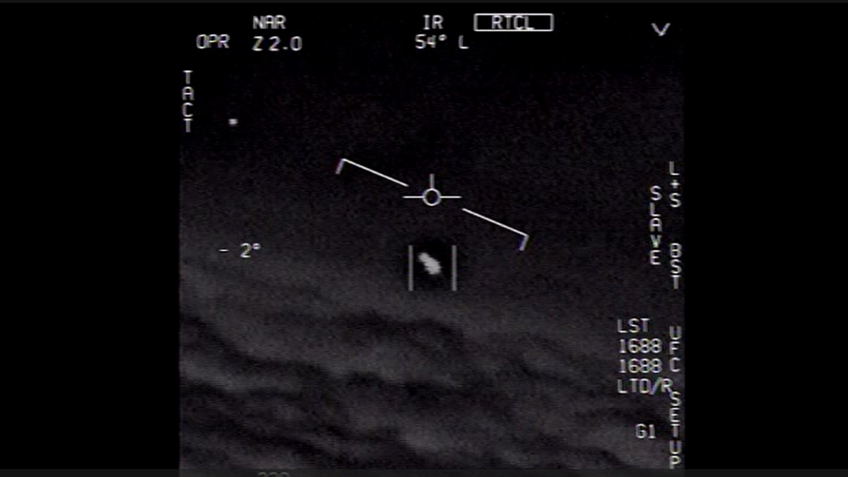 Trong hơn 800 trường hợp nhìn thấy vật thể bay không xác định (UFO/UAP) mà AARO nghiên cứu, khoảng 2-4% số vụ việc chưa thể giải thích và cần điều tra sâu hơn.(Ảnh: AARO)