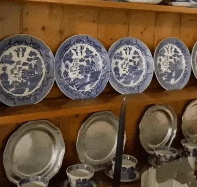 Maggie cho biết cô trân trọng câu chuyện đằng sau ngôi nhà, gọi đây là “kho báu sống” và tự nhận mình là người may mắn nhất thế giới. (Ảnh TikTok @maggiemcoaugh)