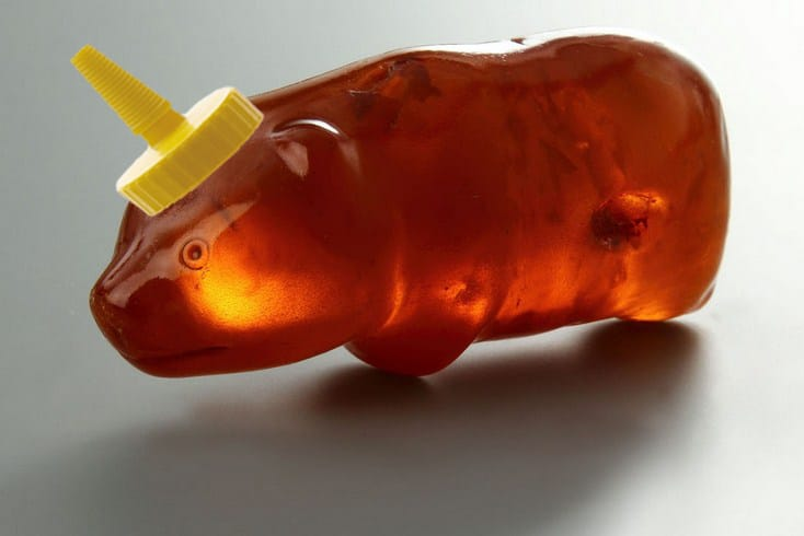 Việc khắc gấu bằng hổ phách cho thấy con người thời kỳ đồ đá đã tin vào phép thuật và sử dụng vật liệu tự nhiên như một lá bùa hộ mệnh.(Ảnh: observervoice)