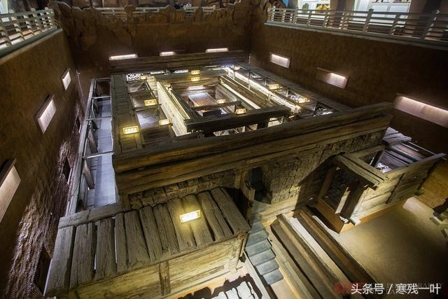 Kết quả cho thấy đó là một khu lăng mộ cổ từ thời Tây Hán, bị hư hại một phần do vụ nổ, nhưng vẫn chứa đựng rất nhiều hiện vật giá trị.(Ảnh:Kknews.cc)