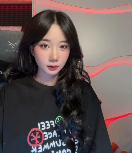 Với quyết định tham gia giải đấu PVS2025, Hanakoishi mong muốn thử sức ở đấu trường chuyên nghiệp và mang đến trải nghiệm mới mẻ cho bản thân. (Ảnh: gamek)