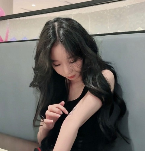 Hanakoishi, nữ streamer nổi tiếng với hàng trăm nghìn lượt theo dõi, vừa xác nhận sẽ tham gia giải đấu PUBG Vietnam Series 2025. (Ảnh: https://thethao247.vn)