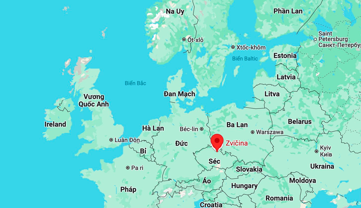 Các đồng tiền có từ những năm 1920-1930 nhưng vẫn chưa rõ bằng cách nào chúng đến miền đông Bohemia. Một giả thuyết cho rằng kho báu có thể được giấu bởi những người Séc chạy trốn khỏi sự chiếm đóng của Đức Quốc xã. (Ảnh: markettimes)