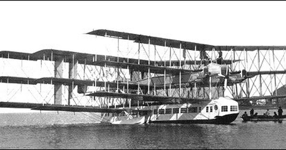 Caproni Ca.60 bị phá hủy hoàn toàn trong một chuyến bay thử nghiệm bất ngờ, khép lại tham vọng vượt Đại Tây Dương. (Ảnh: TechBlade PH)