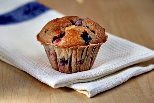  Bánh muffin trái cây rất phù hợp cho bé tập nhai. 