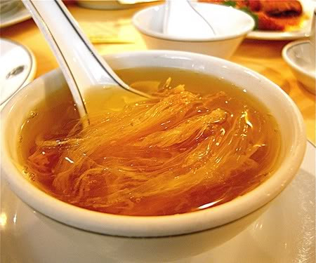 Món súp vi cá mập bổ dưỡng và vô cùng đắt đỏ.