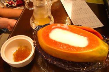 Vi cá mập hấp quả đu đủ.