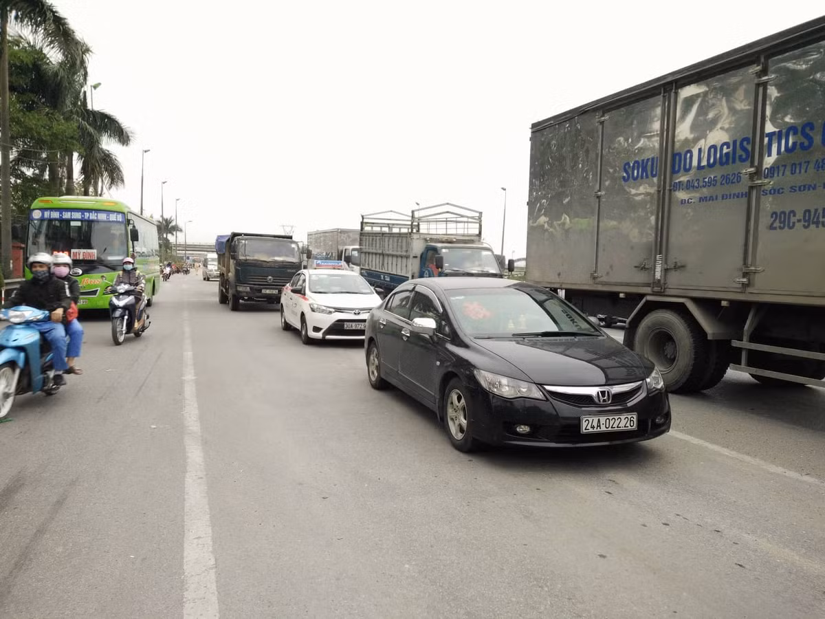 Hang chuc canh sat co mat o BOT Bac Thang Long - Noi Bai lam gi?-Hinh-5