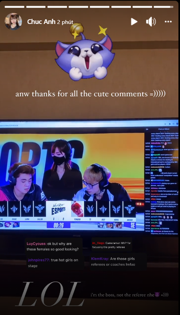 Nữ MC xinh đẹp người Việt đã chia sẻ lại bài đăng trên Facebook cá nhân của mình, đồng thời trực tiếp gửi lời cảm ơn đến đội ngũ đã ghi lại hình ảnh đáng nhớ này của mình tại giải đấu bên dưới phần bình luận.