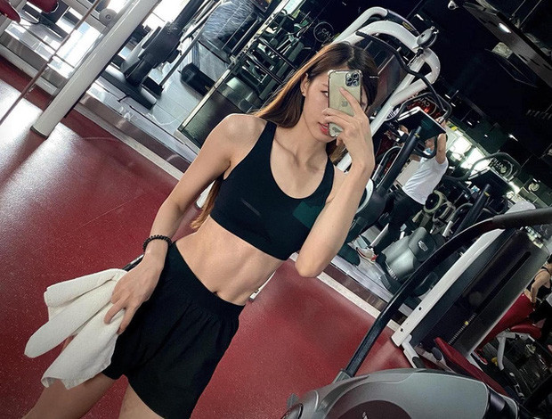 Trong một bài đăng mới nhất trên fanpage, nữ MC đăng tải một bức ảnh tập luyện tại phòng gym và tiết lộ mình thường bị bodyshaming vì gầy. Cô cho biết bản thân không mấy quan tâm đến lời nhận xét của mọi người xung quanh về ngoại hình.